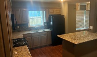 303 NW D St, Bentonville, AR 72712