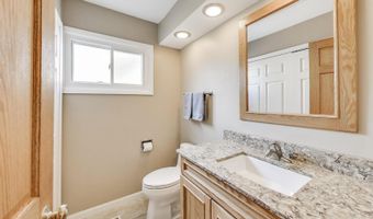 206 W Hintz Rd, Arlington Heights, IL 60004