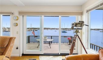 5 Defenders Row, Newport, RI 02840