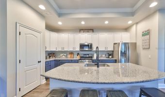 7023 OLD BENTON Dr, Apollo Beach, FL 33572