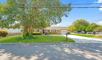 21 Birch St, Beachwood, NJ 08722
