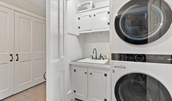 4 Russell Hill Rd, Brookline, NH 03033
