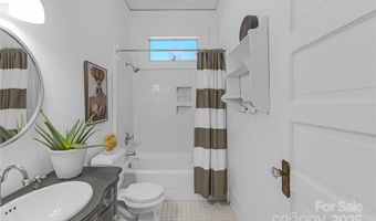 1519 The Plz, Charlotte, NC 28205