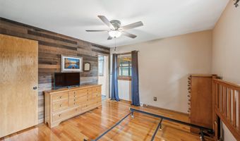 6823 NW Golden Ln, Des Moines, IA 50313