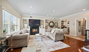 14 White Oak Ln, Aberdeen, NJ 07747