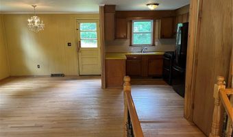 10 Lawnwood Rd, Coventry, RI 02816