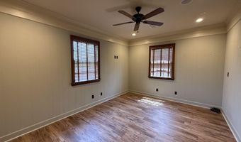 330 E College, Batesville, AR 72501
