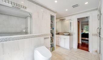 118 Grant Ave, Albertson, NY 11507