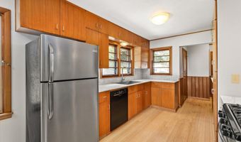 2619 Meadow Glen Rd, Ames, IA 50014
