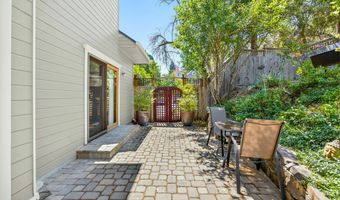 185 Almond St, Ashland, OR 97520