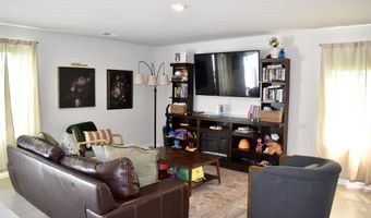 1953 Landrow Ln, Boiling Springs, SC 29316