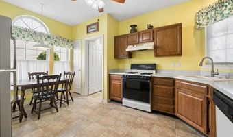 84 CHAIN Blvd, Bayville, NJ 08721