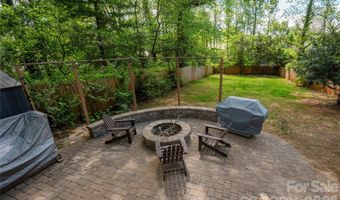 1608 Chippendale Rd, Charlotte, NC 28205