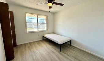 917 N Kirk St, Hico, TX 76457