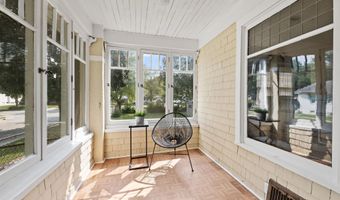 126 YALE St, Green Bay, WI 54303
