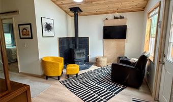 103 7th St, Alberton, MT 59820