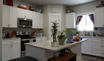 1000 E Canyon Dr, Big Water, UT 84741
