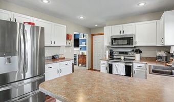 1819 NW Lakeside Dr, Ankeny, IA 50023