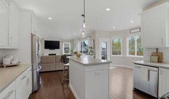 10200 Halfhitch Cir, Anchorage, AK 99515