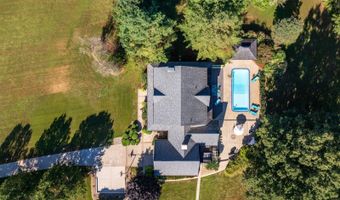 8193 Lavelle Rd, Athens, OH 45701