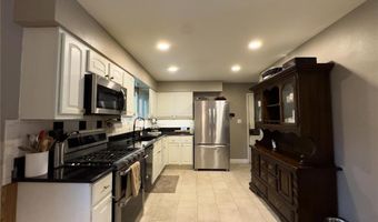 2035 Valmont Dr, Arnold, MO 63010