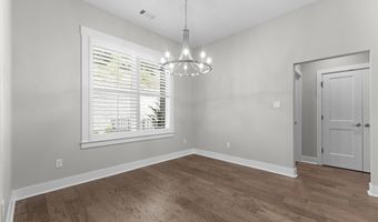 7901 S Shoreline Blvd, Benton, AR 72019