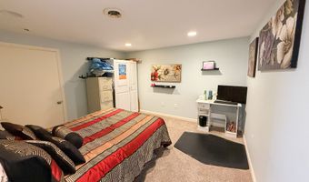 14 E Gate Rd, Danbury, CT 06811