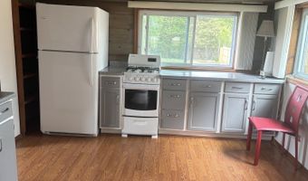 40261 W Beach Ln, Antioch, IL 60002