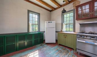 1199 Goss Hill Rd, Barnet, VT 05821