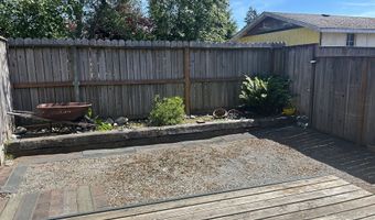 542 PACIFIC Ave, Brookings, OR 97415