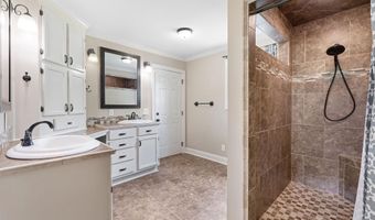 1526 Needmore Rd, Albertville, AL 35950