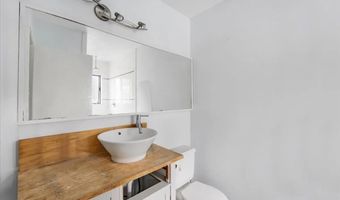 2340 Caringa Way E, Carlsbad, CA 92009