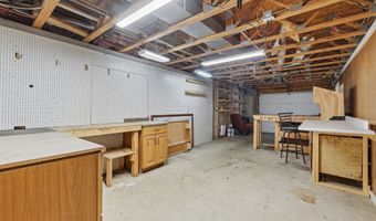 4537 W Black Oak Cir, Angola, IN 46703
