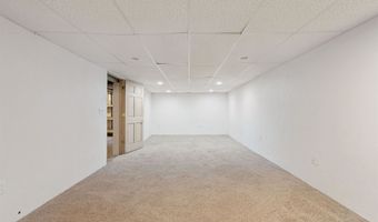 310 7th Ave SE, Dyersville, IA 52040