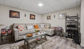 10 Linden Ct 10, Bloomfield, CT 06002