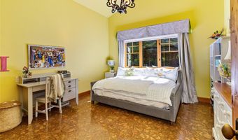 32220 Tamarack Dr, Bigfork, MT 59911