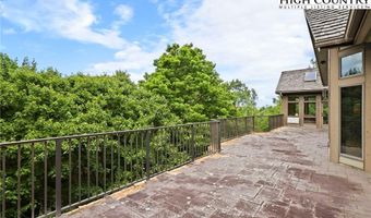 1158 Equestrian Dr, Banner Elk, NC 28604