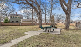 907 1st Dr NW, Austin, MN 55912