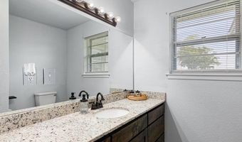 1411 Parker Dairy Rd, Alvord, TX 76225