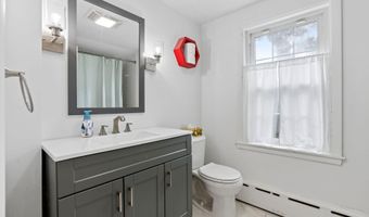 345 W Auburn Rd, Auburn, ME 04210