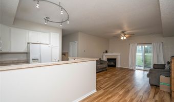 1655 34th Ave SW 3, Altoona, IA 50009