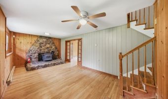 3 Lew May Dr, Andover, NJ 07860