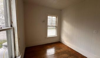 16 Walter St, Bangor, ME 04401