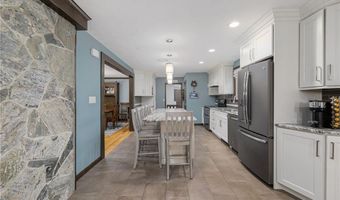 365 W Wrentham Rd, Cumberland, RI 02864