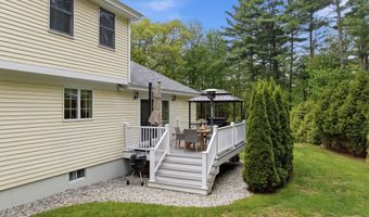 4 Hunters Rd, Bedford, NH 03110