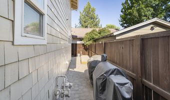 440 NW Riverfront St, Bend, OR 97703