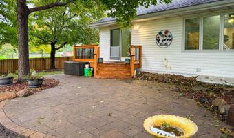 5327 Norris St, Ames, IA 50014