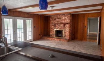 1307 Sunnyhill Dr, Camden, SC 29020