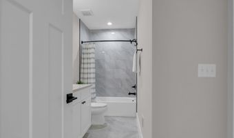 5617 23RD St N, Arlington, VA 22205