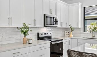 3052 Weston Mnr, Alva, FL 33920